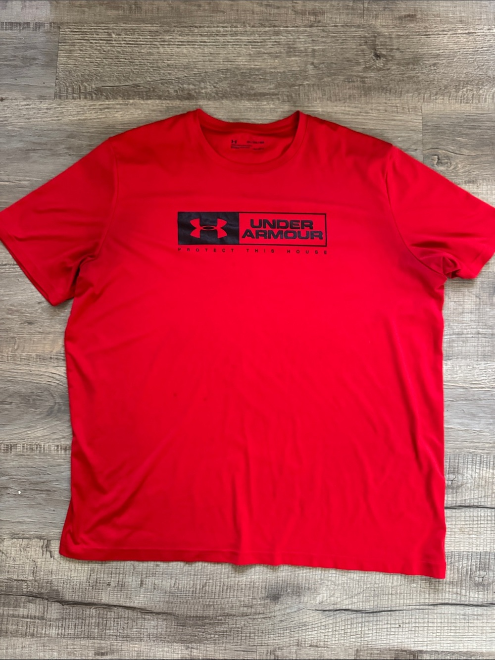 Under Armour heatgear Red Short-Sleeve Logo Performance Tee
